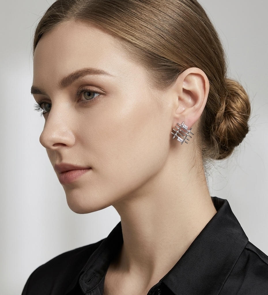 THE STELLAR LATTICE STUDS - Image 2
